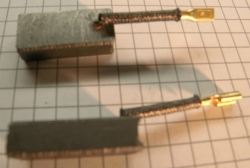 Uhlíky HECHT 6,1x10,9x23mm