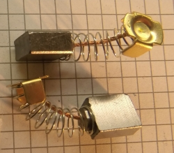 Uhlíky HECHT 6,2x10,9x13mm