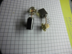 Uhlíky HECHT 6,2x10,9x12,5mm