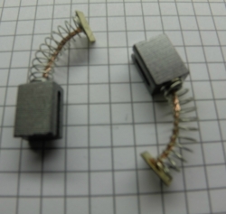 Uhlíky HECHT 4,9x7,9x11mm