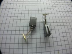 Uhlíky HECHT 4,9x7,9x11mm
