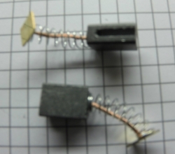 Uhlíky HECHT 4,9x7,9x11mm