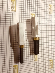 Uhlík 6,3x11x34 mm, samostatný v pouzdru včetně držáku AMETEK LAMB